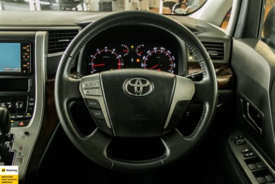 2013 Toyota Vellfire - Thumbnail