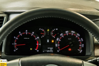 2013 Toyota Vellfire - Thumbnail