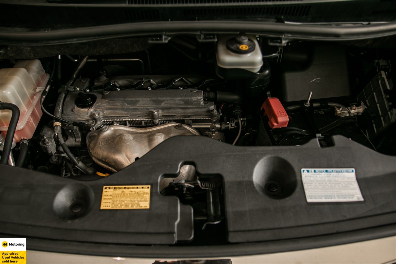 2013 Toyota Vellfire