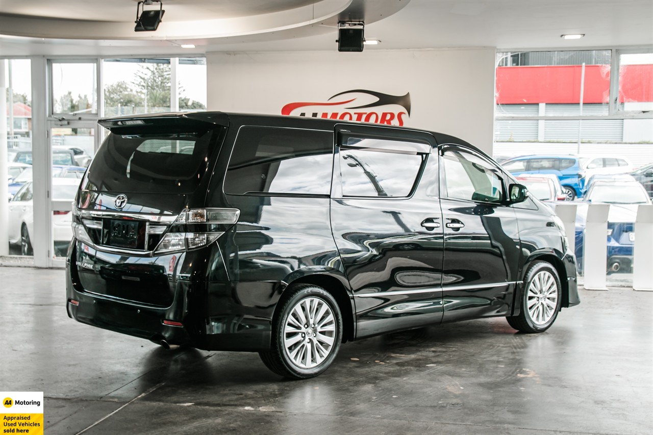 2013 Toyota Vellfire