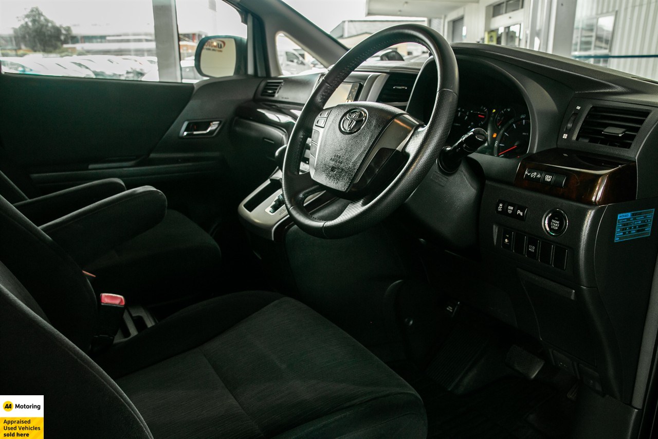 2013 Toyota Vellfire