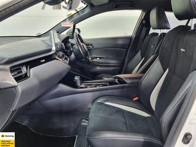 2019 Toyota C-HR - Thumbnail