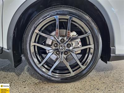 2019 Toyota C-HR - Thumbnail