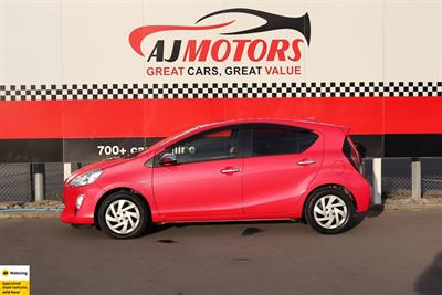 2015 Toyota Aqua - Thumbnail