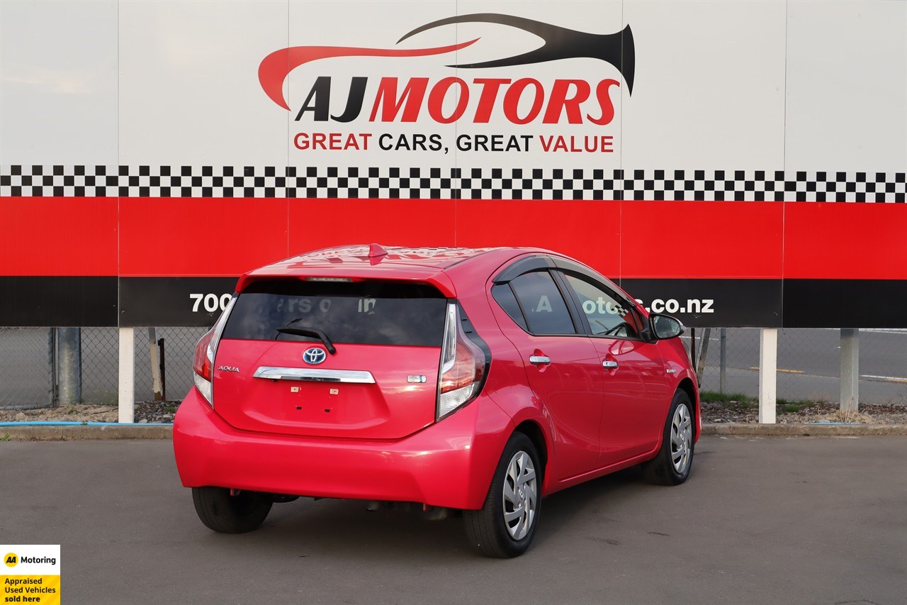 2015 Toyota Aqua