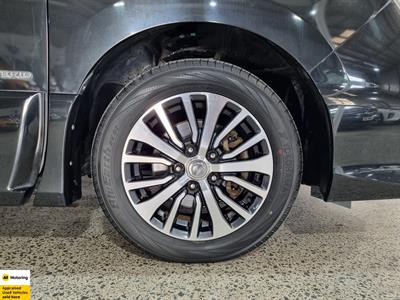 2015 Nissan Serena - Thumbnail