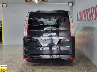 2015 Nissan Serena - Thumbnail
