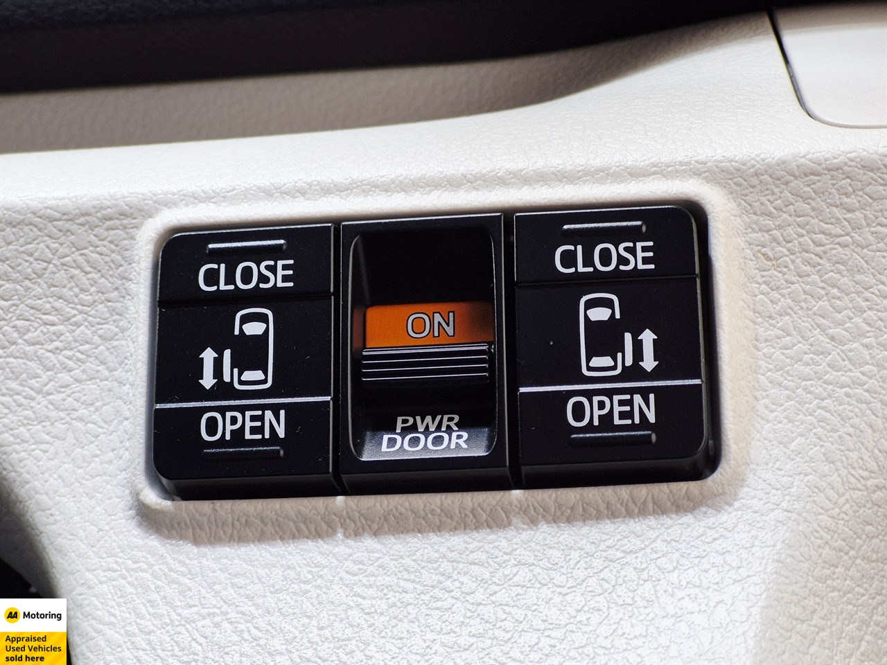 2015 Toyota Sienta