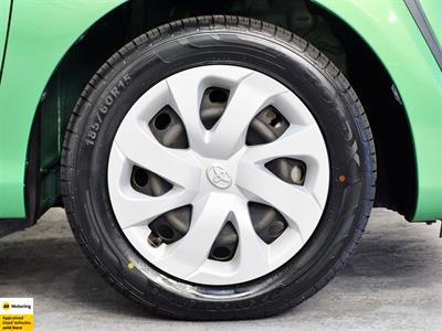 2015 Toyota Sienta - Thumbnail