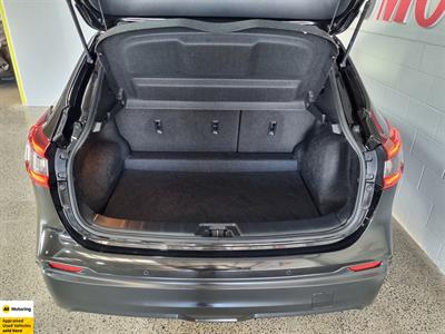 2020 Nissan Qashqai - Thumbnail