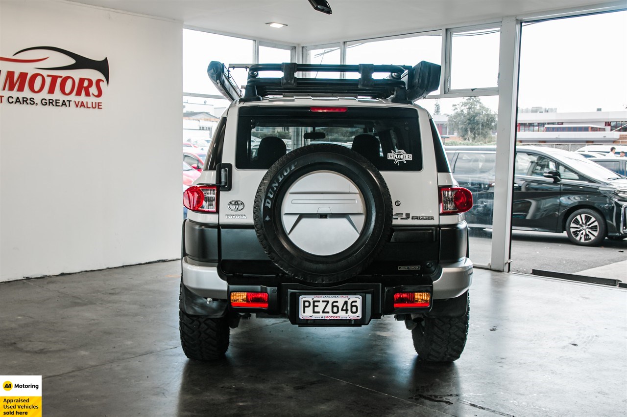 2012 Toyota FJ Cruiser