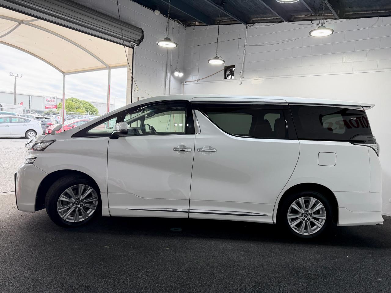 2015 Toyota Vellfire