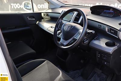 2012 Honda Freed - Thumbnail