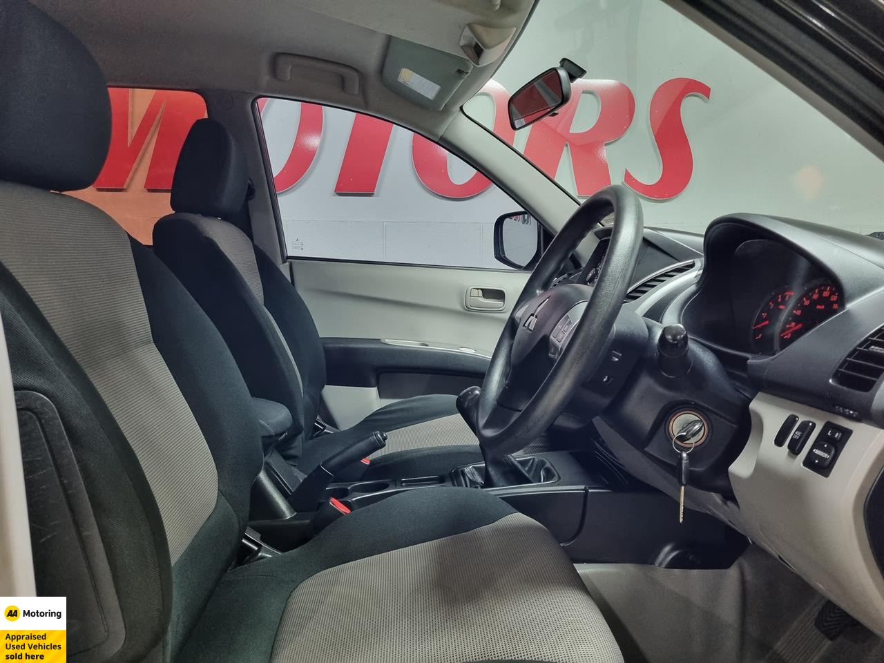 2012 Mitsubishi Triton