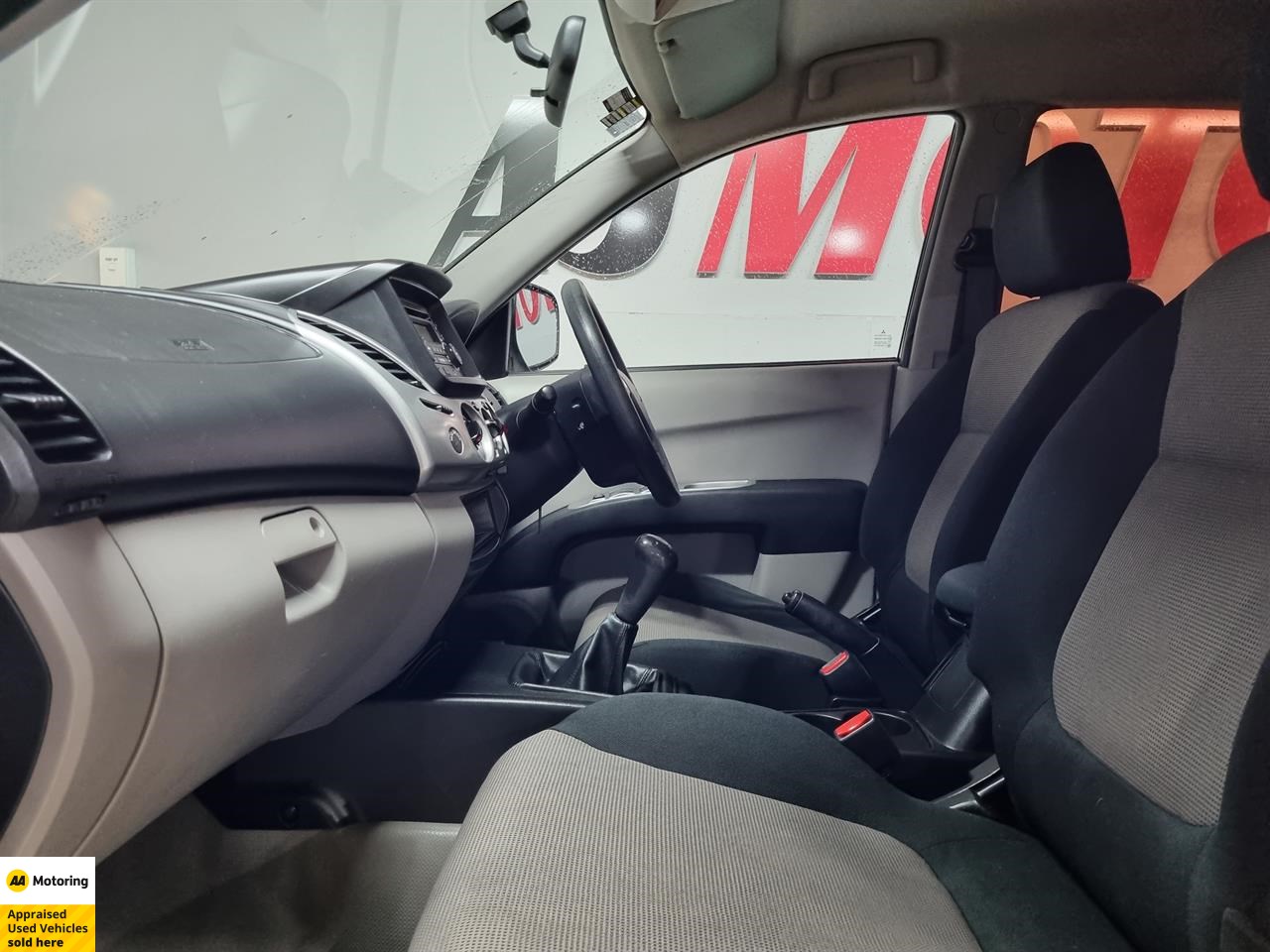 2012 Mitsubishi Triton