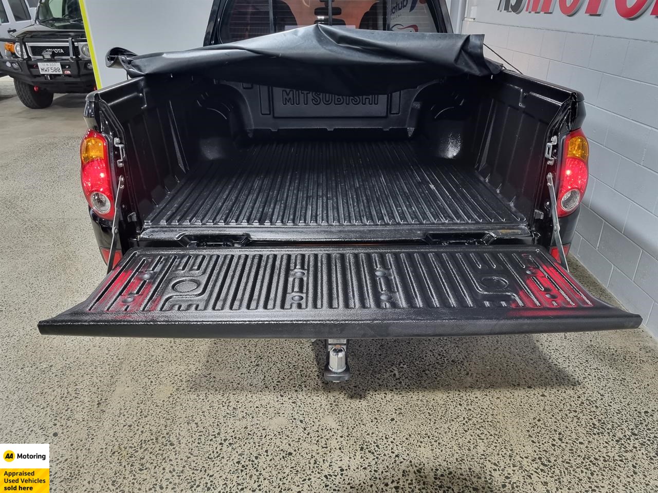 2012 Mitsubishi Triton