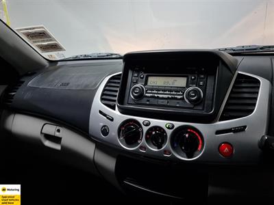 2012 Mitsubishi Triton - Thumbnail