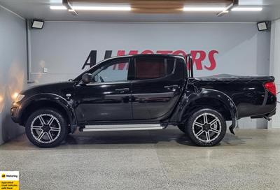 2012 Mitsubishi Triton - Thumbnail