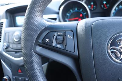 2012 Holden Cruze - Thumbnail