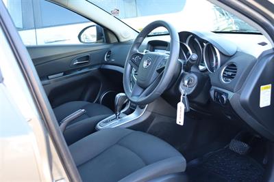 2012 Holden Cruze - Thumbnail