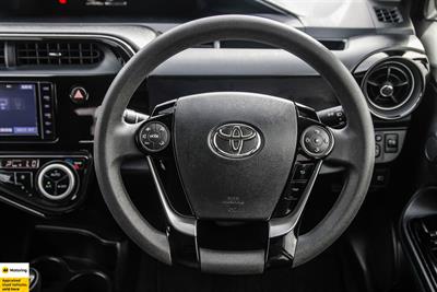 2019 Toyota Aqua - Thumbnail