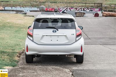2019 Toyota Aqua - Thumbnail