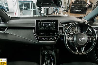 2018 Toyota Corolla - Thumbnail