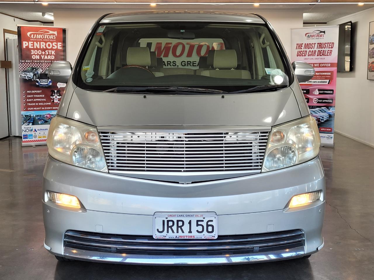2004 Toyota Alphard