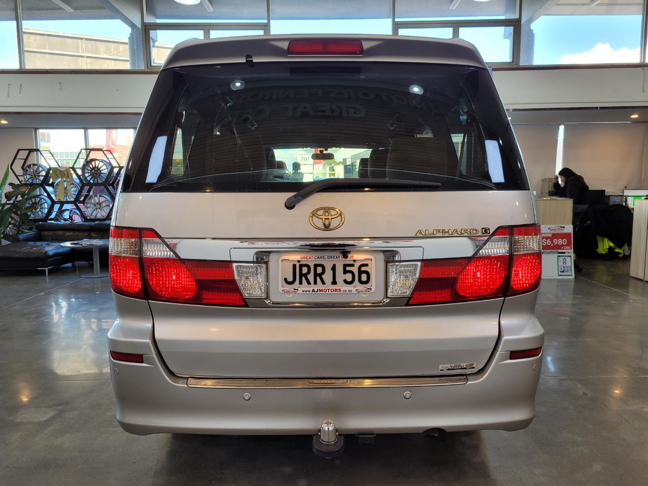 2004 Toyota Alphard