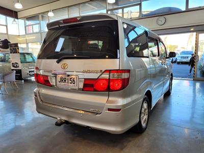 2004 Toyota Alphard - Thumbnail