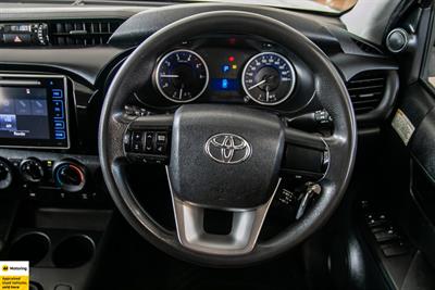 2018 Toyota Hilux - Thumbnail