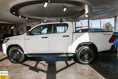 2018 Toyota Hilux - Thumbnail
