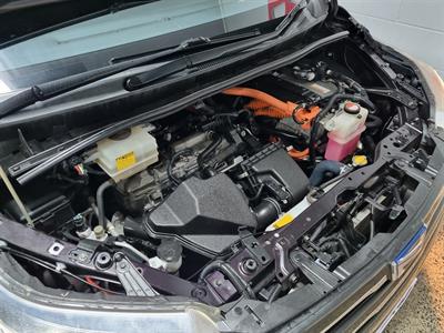 2015 Toyota Noah - Thumbnail