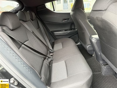 2019 Toyota C-HR - Thumbnail