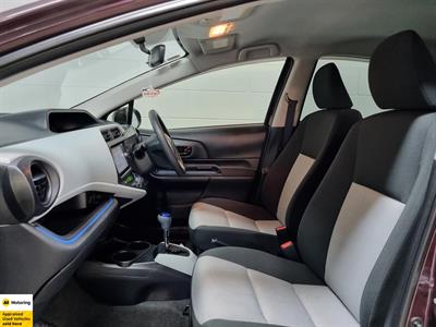 2014 Toyota Aqua - Thumbnail