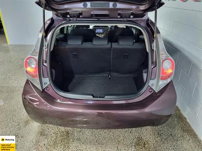 2014 Toyota Aqua - Thumbnail