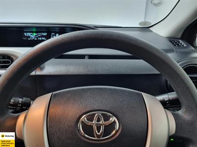 2014 Toyota Aqua - Thumbnail