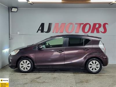 2014 Toyota Aqua - Thumbnail