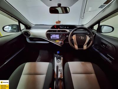 2014 Toyota Aqua - Thumbnail
