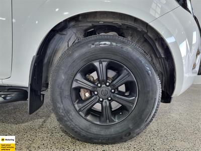 2016 Nissan Navara - Thumbnail