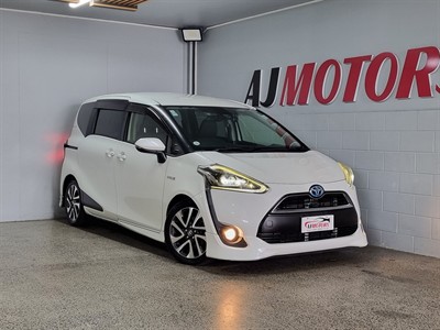 2016 Toyota Sienta - Thumbnail