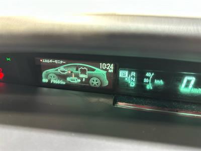 2014 Toyota Prius - Thumbnail