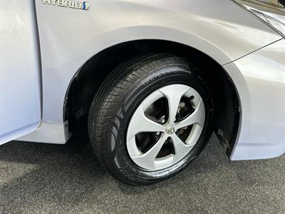 2014 Toyota Prius - Thumbnail