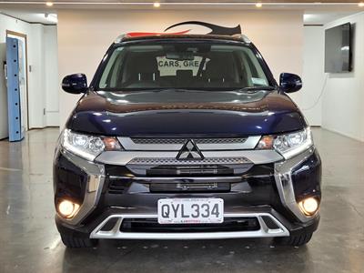 2021 Mitsubishi Outlander - Thumbnail