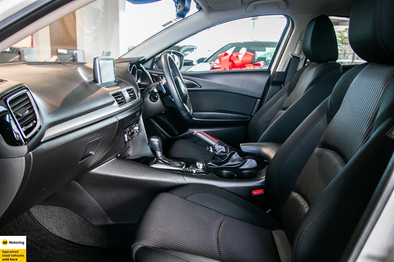 2015 Mazda Axela
