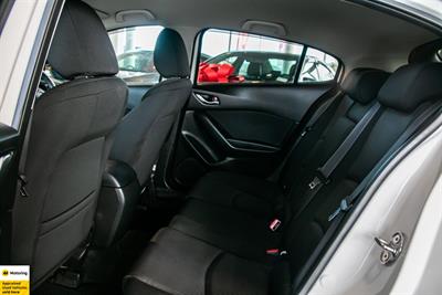 2015 Mazda Axela - Thumbnail