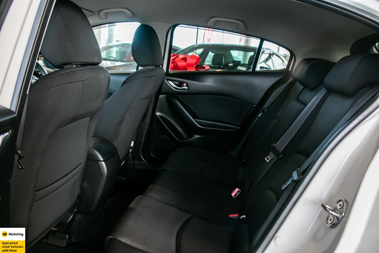 2015 Mazda Axela