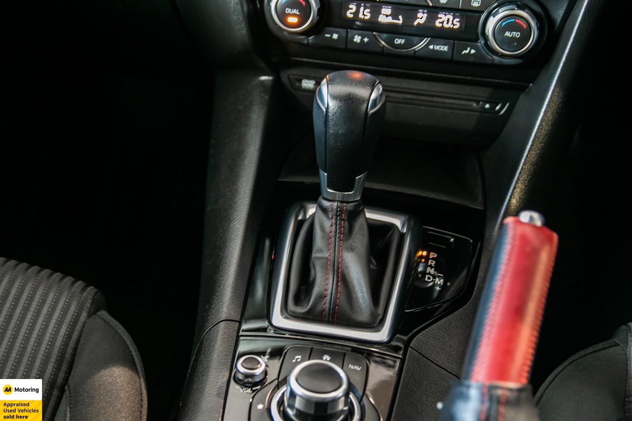 2015 Mazda Axela
