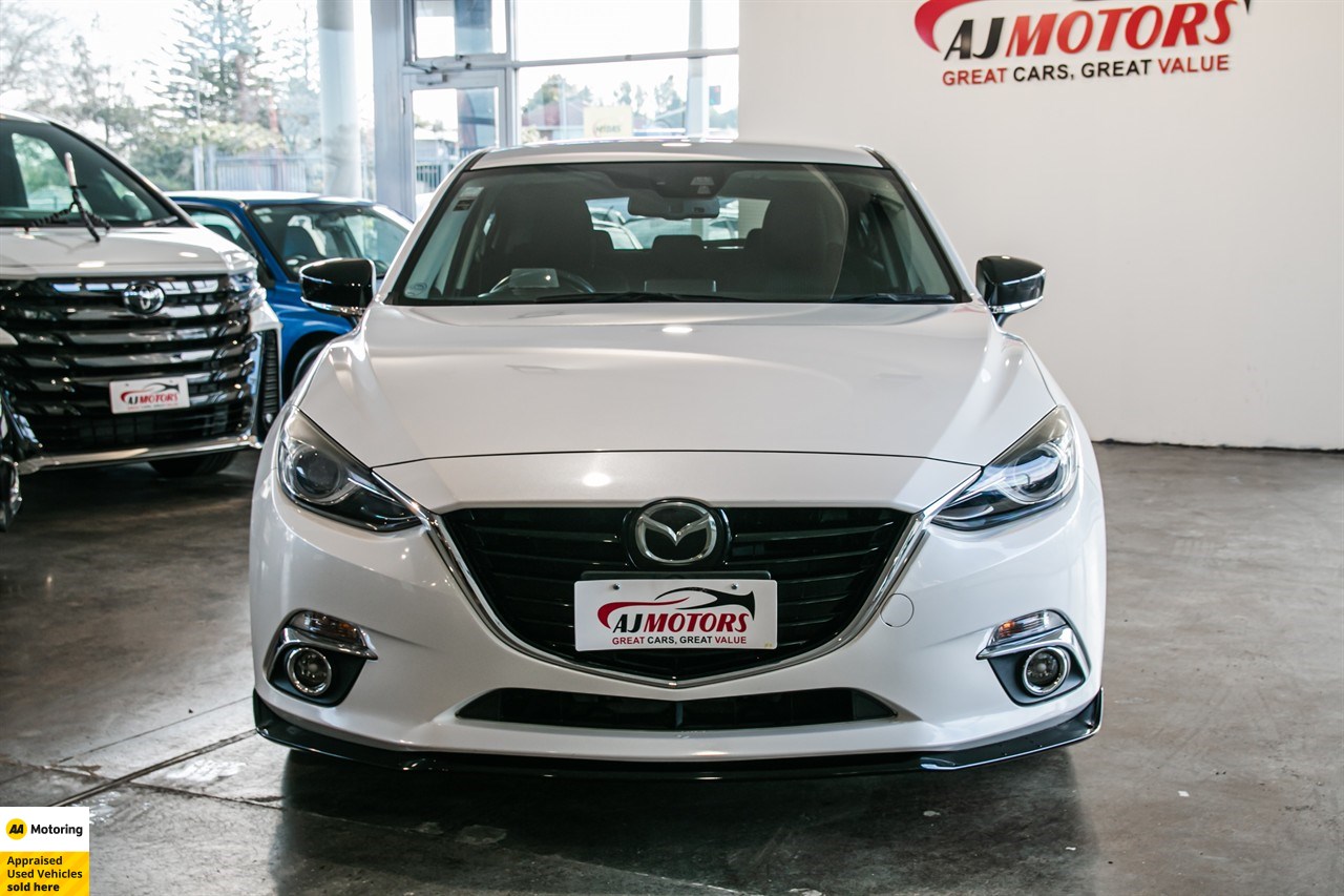 2015 Mazda Axela