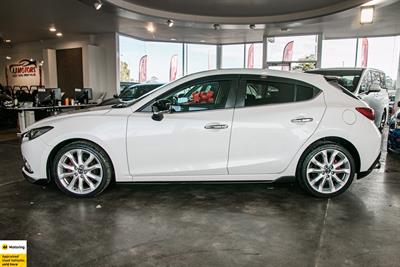 2015 Mazda Axela - Thumbnail